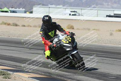 media/Oct-30-2025-Racers Edge (Thu) [[dabbdaf680]]/3-B Group/Session 3 (Turn 15 Inside)/